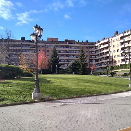 Jardines De Vinjoy Apartment Oviedo Bagian luar foto
