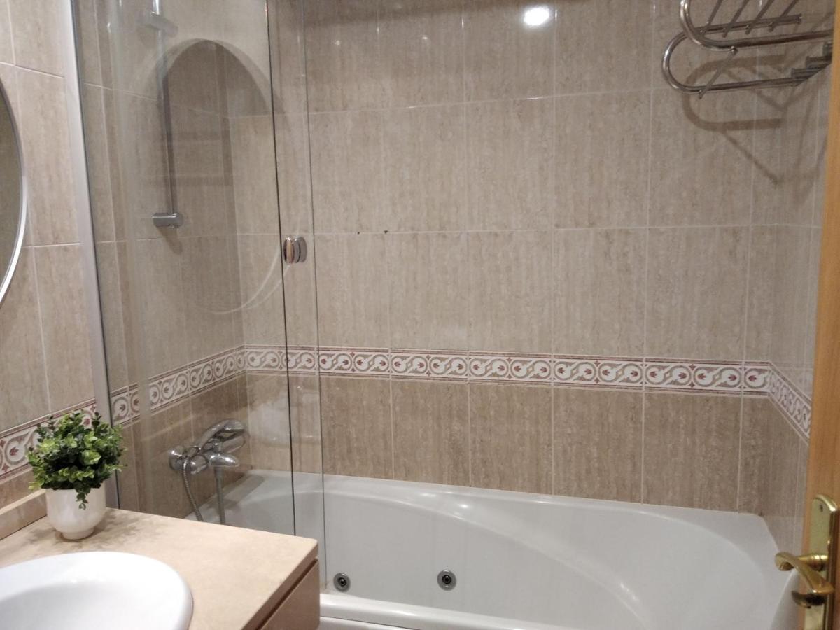 Jardines De Vinjoy Apartment Oviedo Bagian luar foto