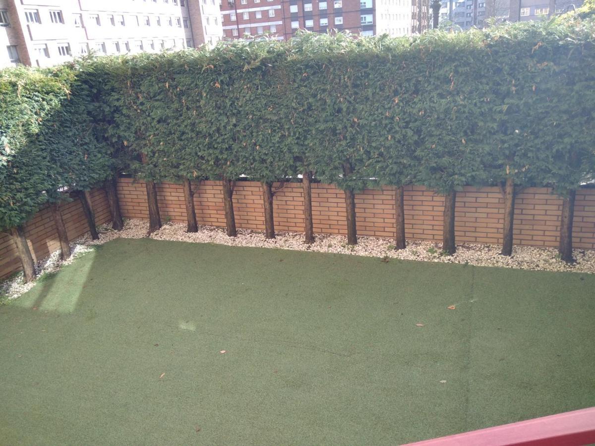 Jardines De Vinjoy Apartment Oviedo Bagian luar foto